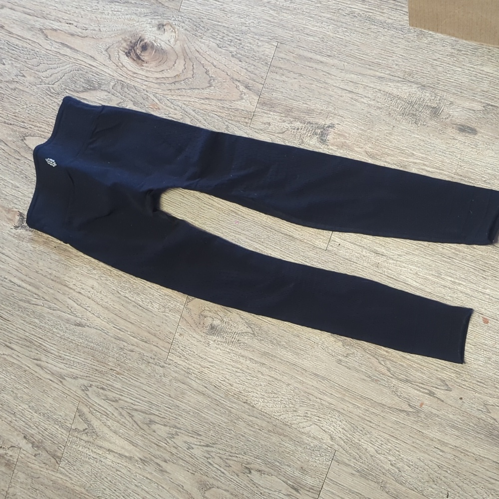 Free people movement leggings size small with laser cut and raw hem